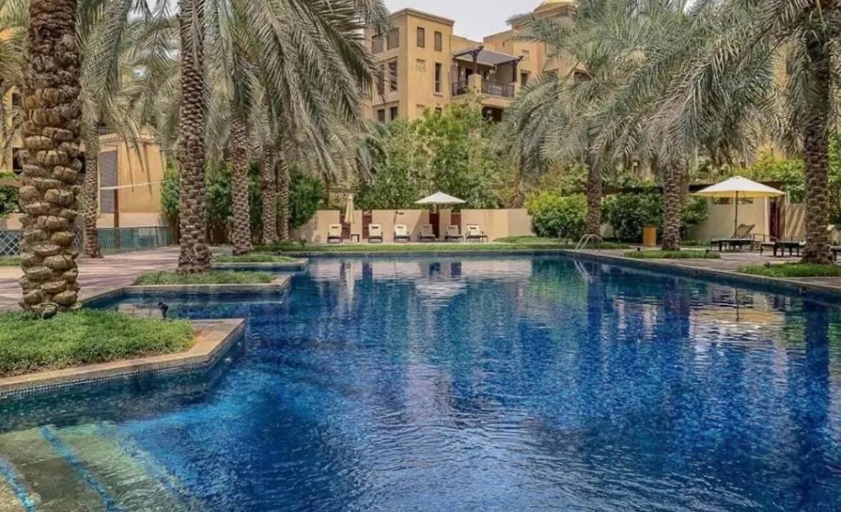 Downtown Beautiful 1Bed With Outdoor Garden Apartment Dubai