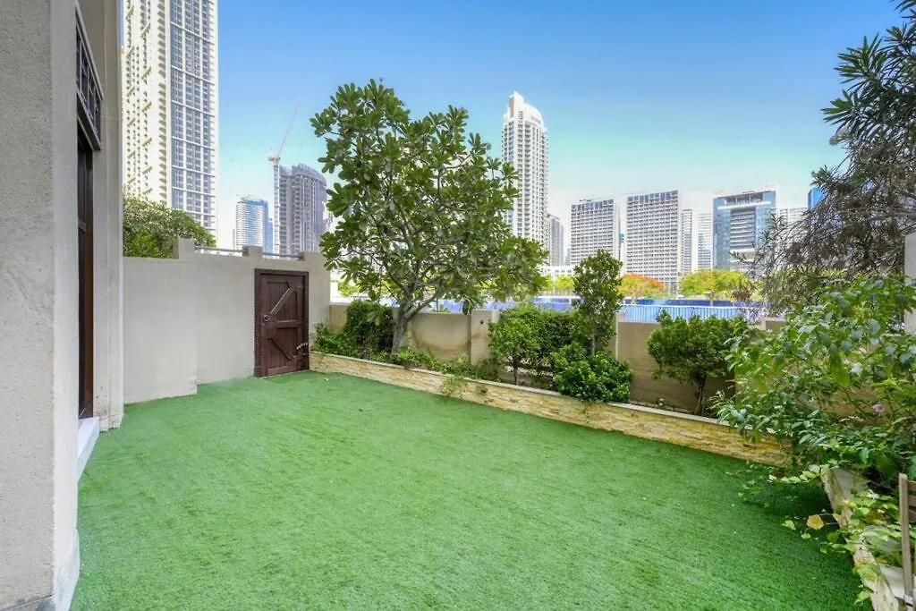 Downtown Beautiful 1Bed With Outdoor Garden Apartment Dubai
